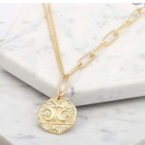 18k Gold Moon/Star Coin Pendant Chain Necklace - Picture 1 of 9